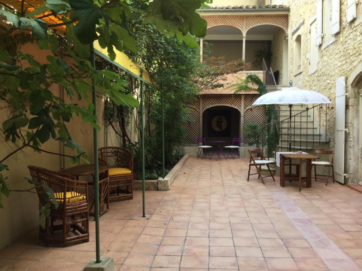Maison De Village Novissime Noves Exterior photo